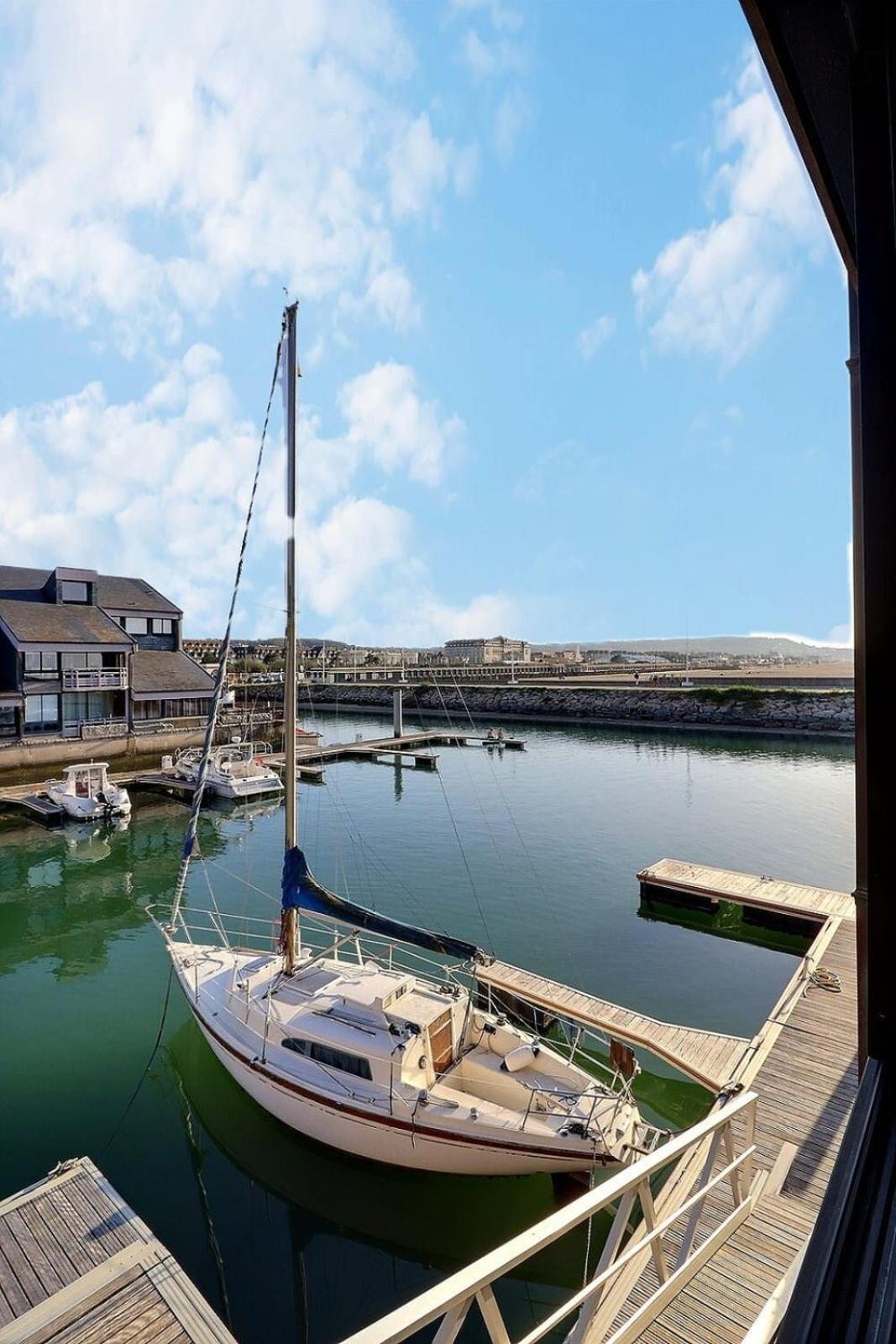 Sublime Apartment Facing The Port & Planches 도빌 외부 사진