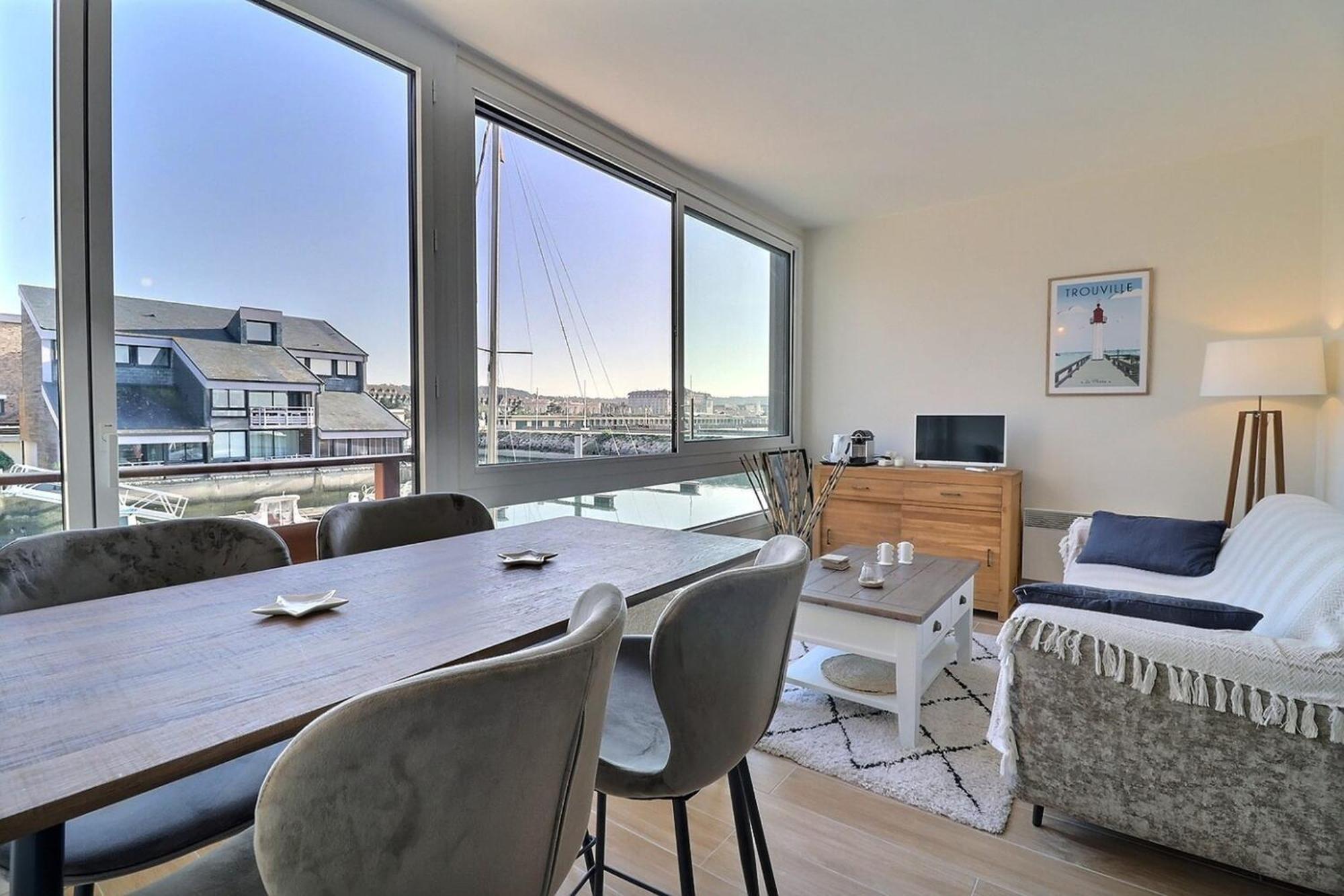 Sublime Apartment Facing The Port & Planches 도빌 외부 사진