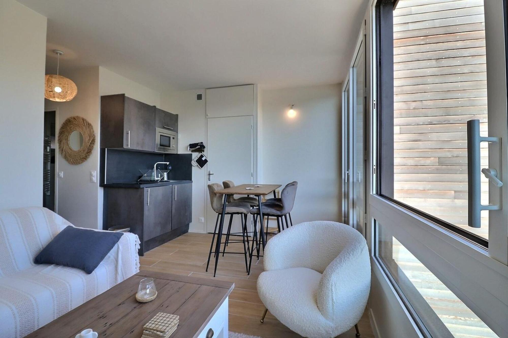 Sublime Apartment Facing The Port & Planches 도빌 외부 사진